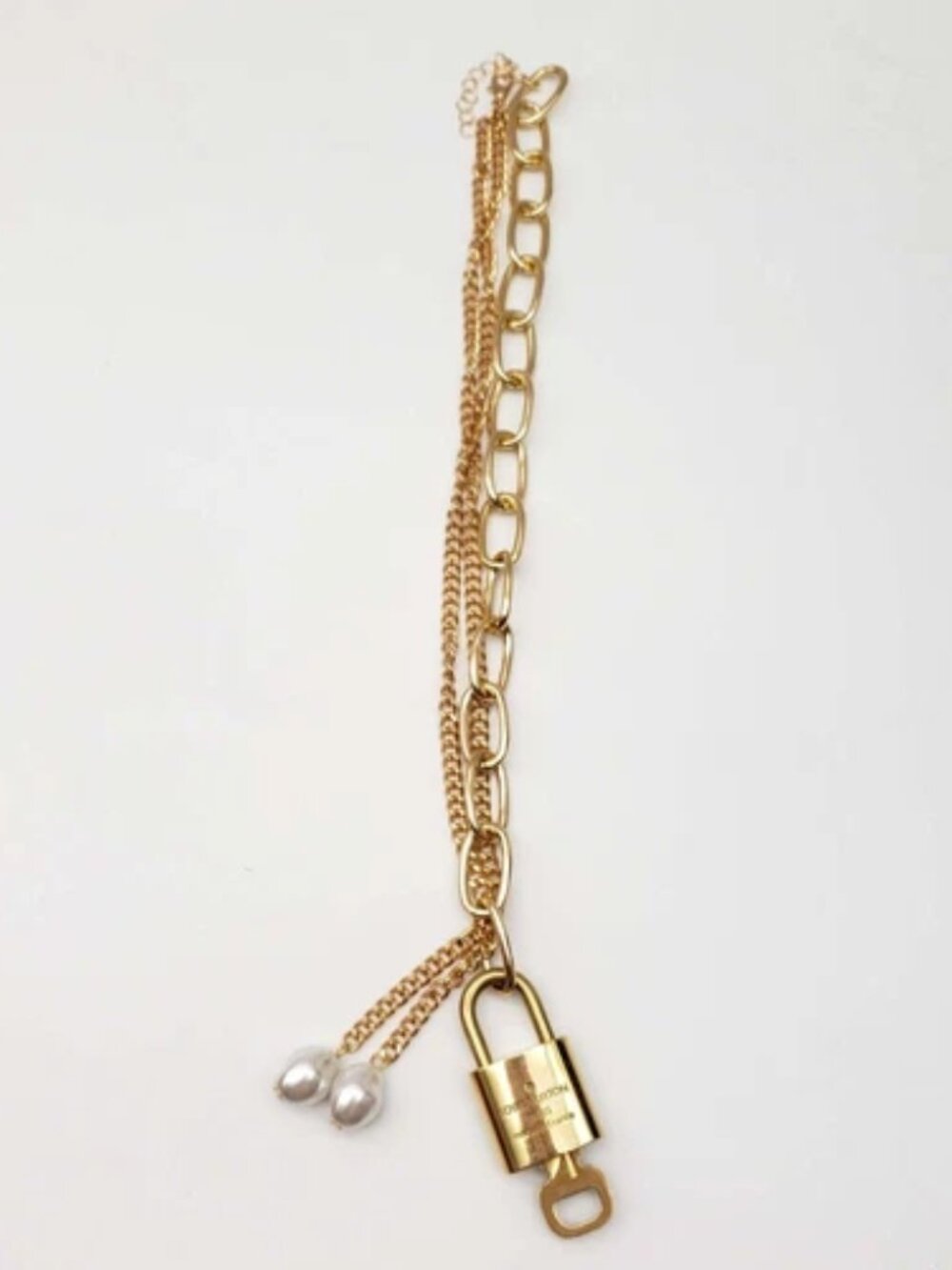 Gold-Plated Necklace with Authentic Louis Vuitton Padlock - Picture 4 of 6